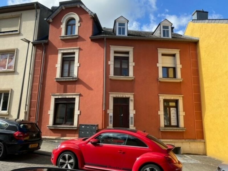 Revenue house with 12 rooms to sell in Schifflange