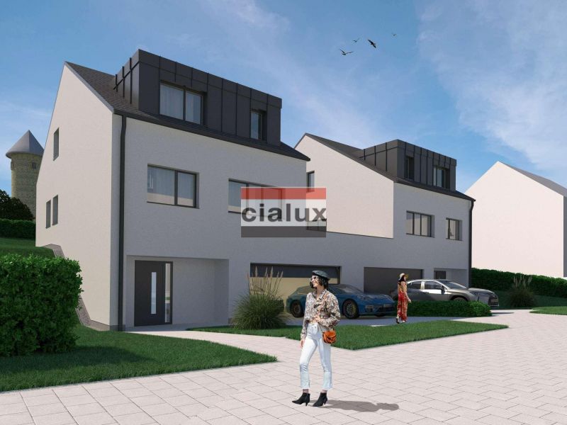 Semi-detached house with 3 rooms to sell in Holtz