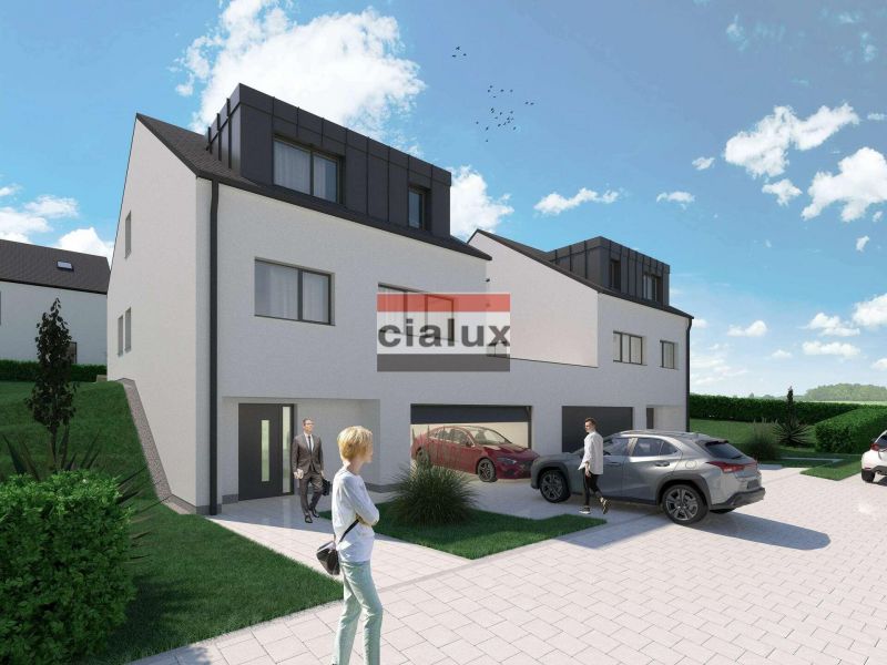 Semi-detached house with 3 rooms to sell in Holtz