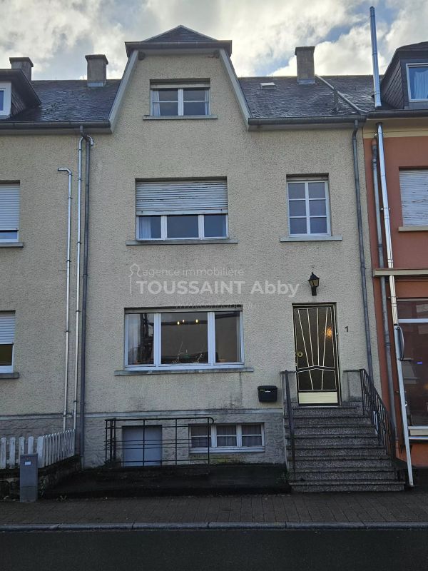 Semi-detached house with 4 rooms to sell in Lintgen