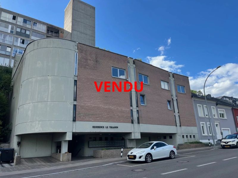 Studio to sell in Howald