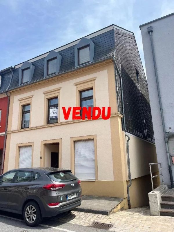 Semi-detached house with 5 rooms to sell in Wormeldange