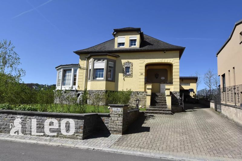 House with 5 rooms to sell in Weidingen