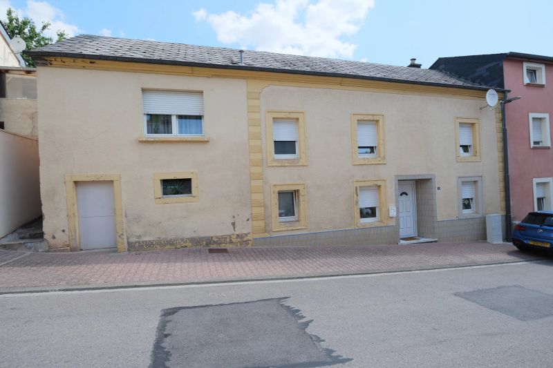 Semi-detached house with 3 rooms to sell in Bissen