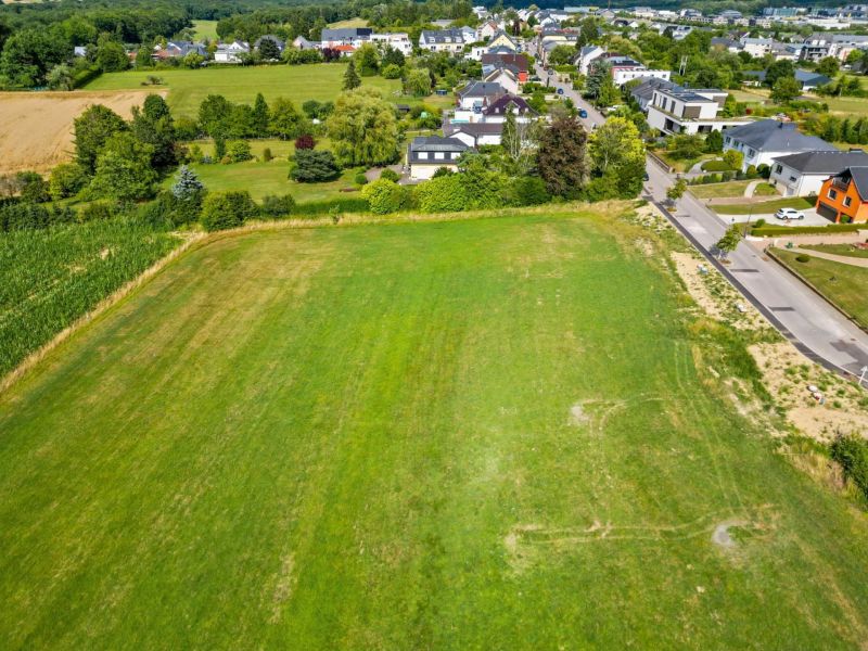 Land to sell in Leudelange