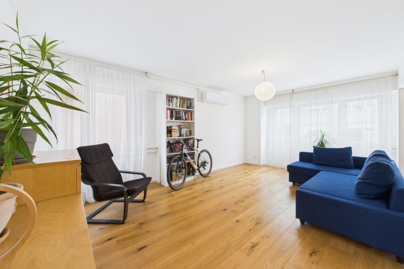 Apartment with 2 rooms to sell in Howald