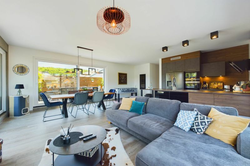 Penthouse with 3 rooms to sell in Oberkorn