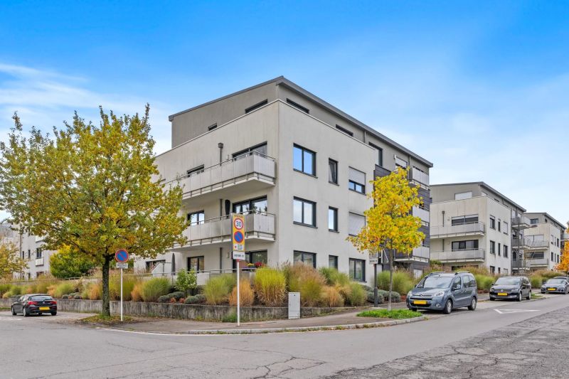 Apartment with 2 rooms to sell in Luxembourg-Cents