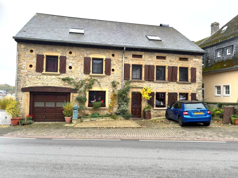 House with 5 rooms to sell in Itzig