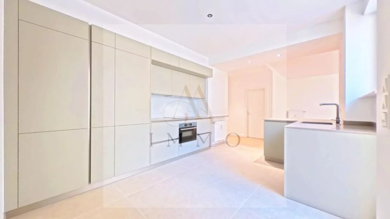 Apartment with 2 rooms to sell in Luxembourg-Gare