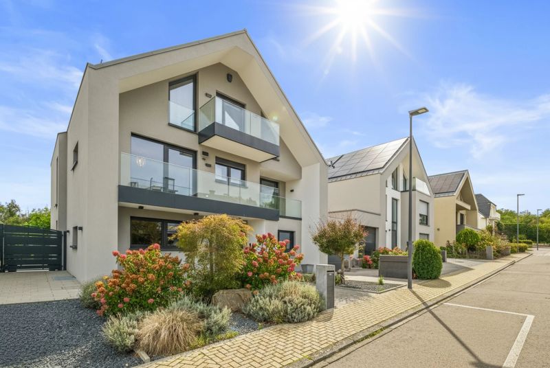 House with 6 rooms to sell in Luxembourg-Gasperich