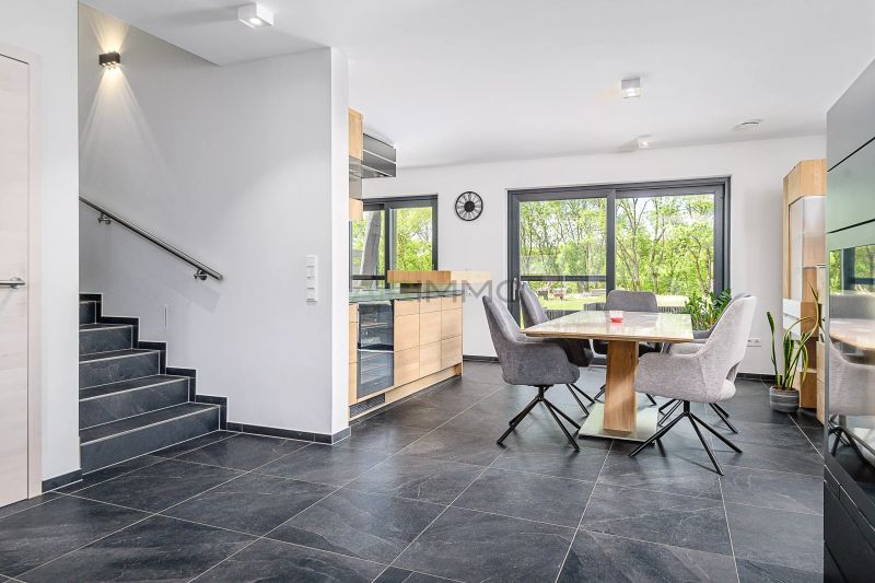 House with 5 rooms to sell in Osweiler