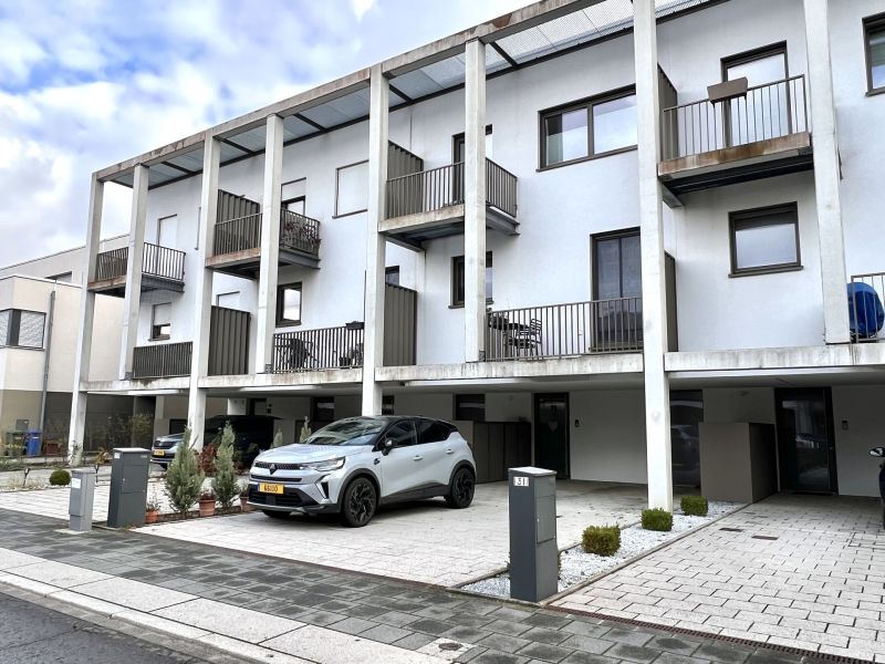 Semi-detached house with 3 rooms to sell in Differdange