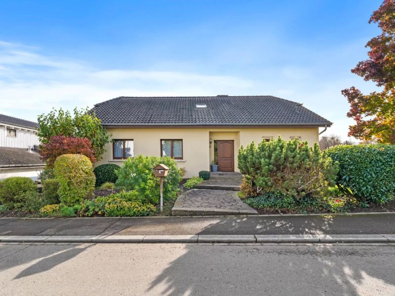 House with 5 rooms to sell in Garnich