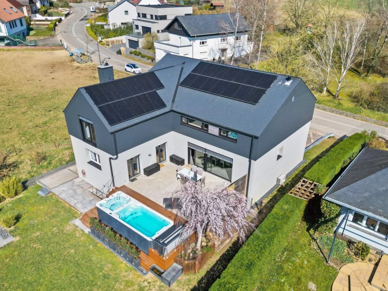 House with 5 rooms to sell in Nospelt