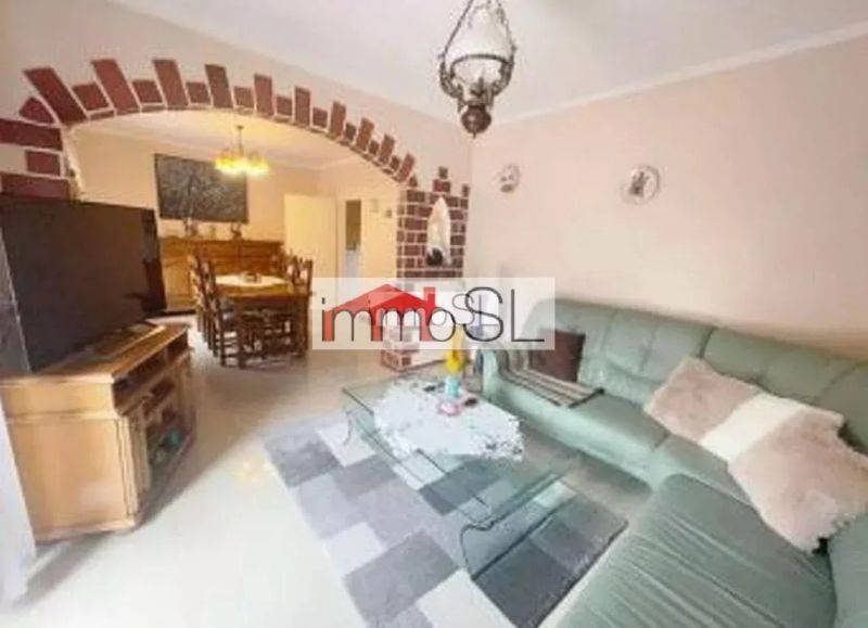 Semi-detached house with 2 rooms to sell in Differdange