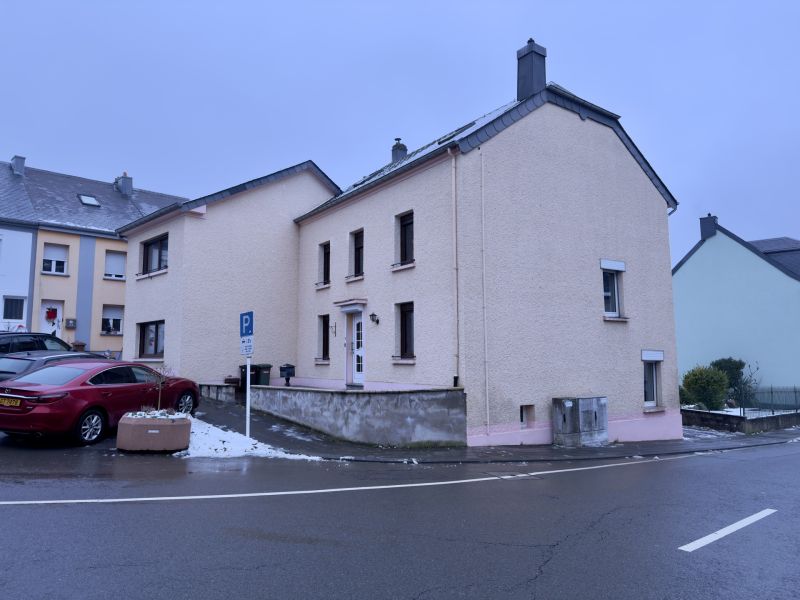 House with 9 rooms to sell in Rodange