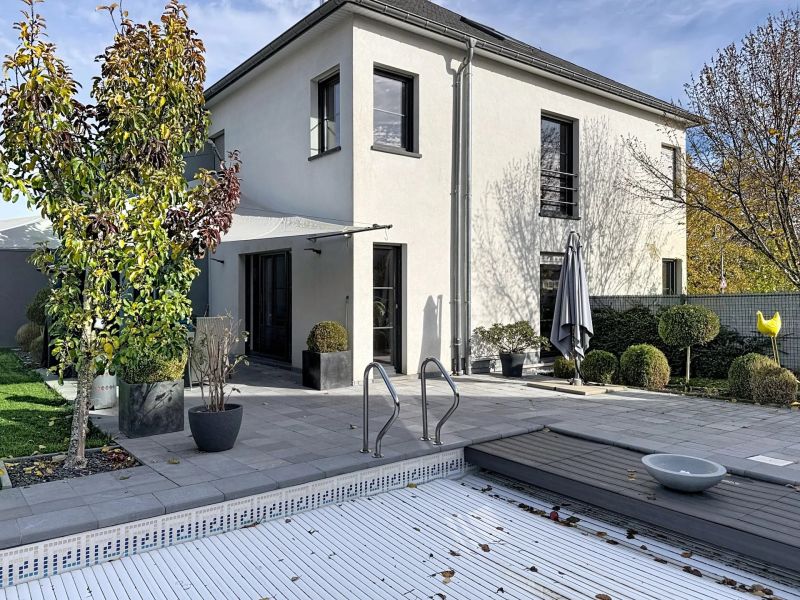 House with 5 rooms to sell in Gonderange