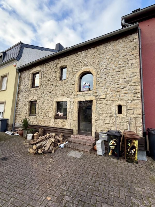 House with 1 room to sell in Hobscheid