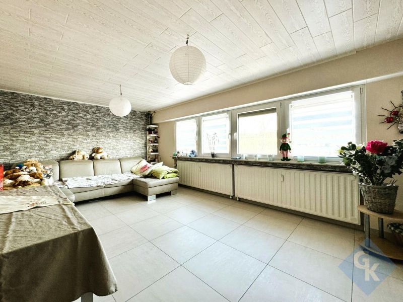 Apartment with 4 rooms to sell in Reuler