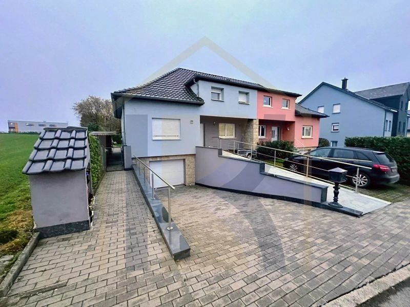 House with 5 rooms to sell in Sprinkange
