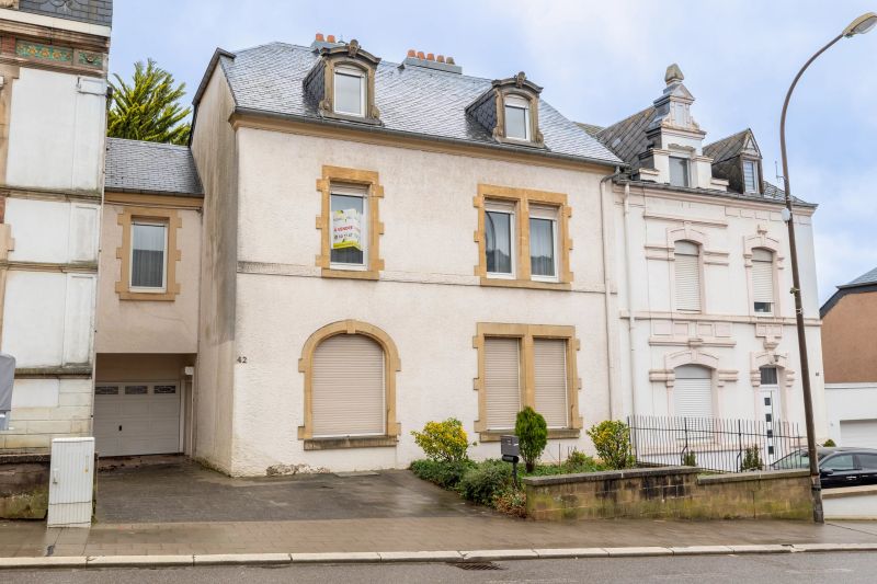 House with 6 rooms to sell in Rodange