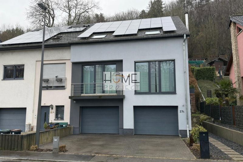 Semi-detached house with 3 rooms to sell in Moestroff