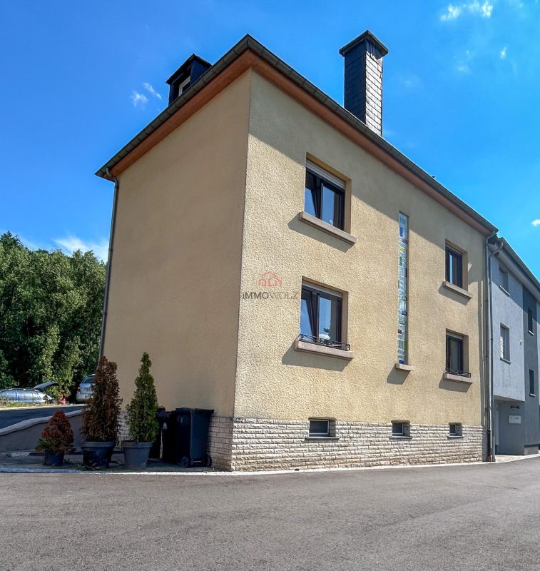 House with 2 rooms to sell in Weidingen
