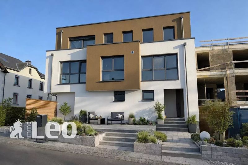 Penthouse with 2 rooms to sell in Munshausen