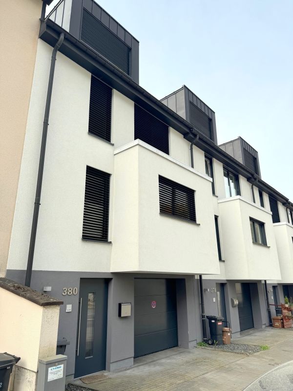 Semi-detached house with 3 rooms to sell in Luxembourg-Neudorf