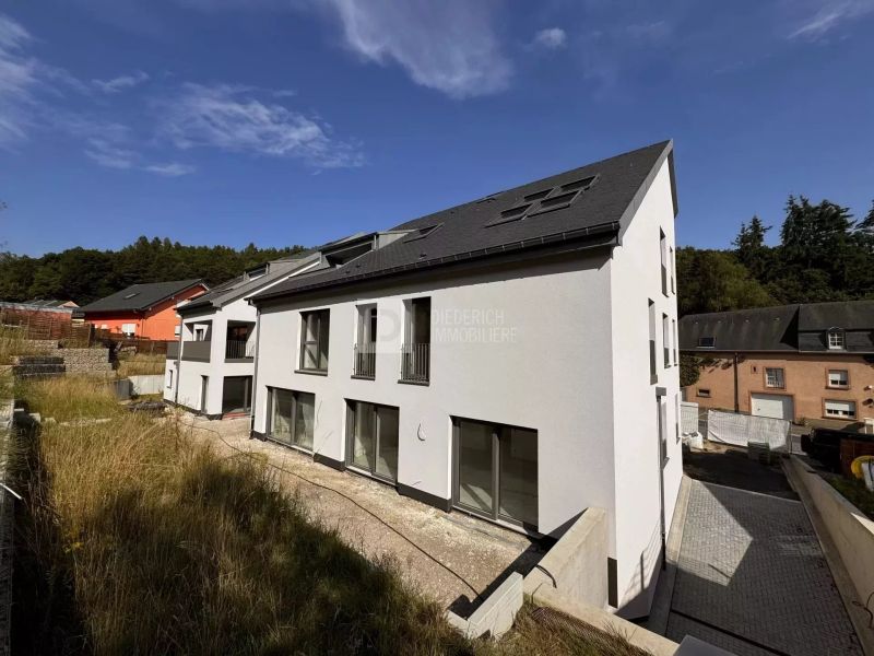 Apartment with 3 rooms to sell in Hobscheid