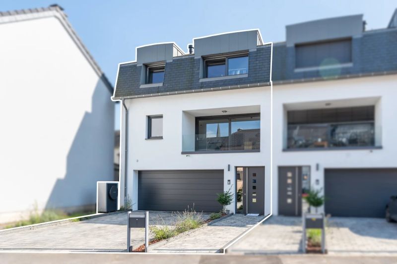 Semi-detached house with 4 rooms to sell in Canach