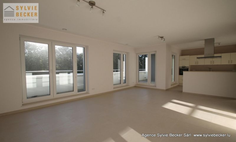 Penthouse with 2 rooms to sell in Bridel