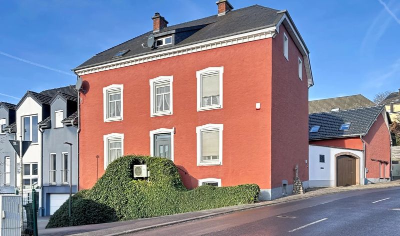 House with 10 rooms to sell in Weiswampach